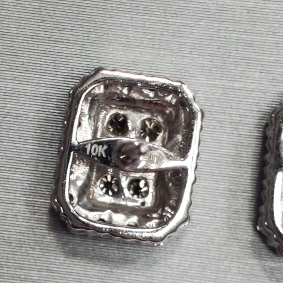 10K White Gold Earrings - Picture 4 of 10